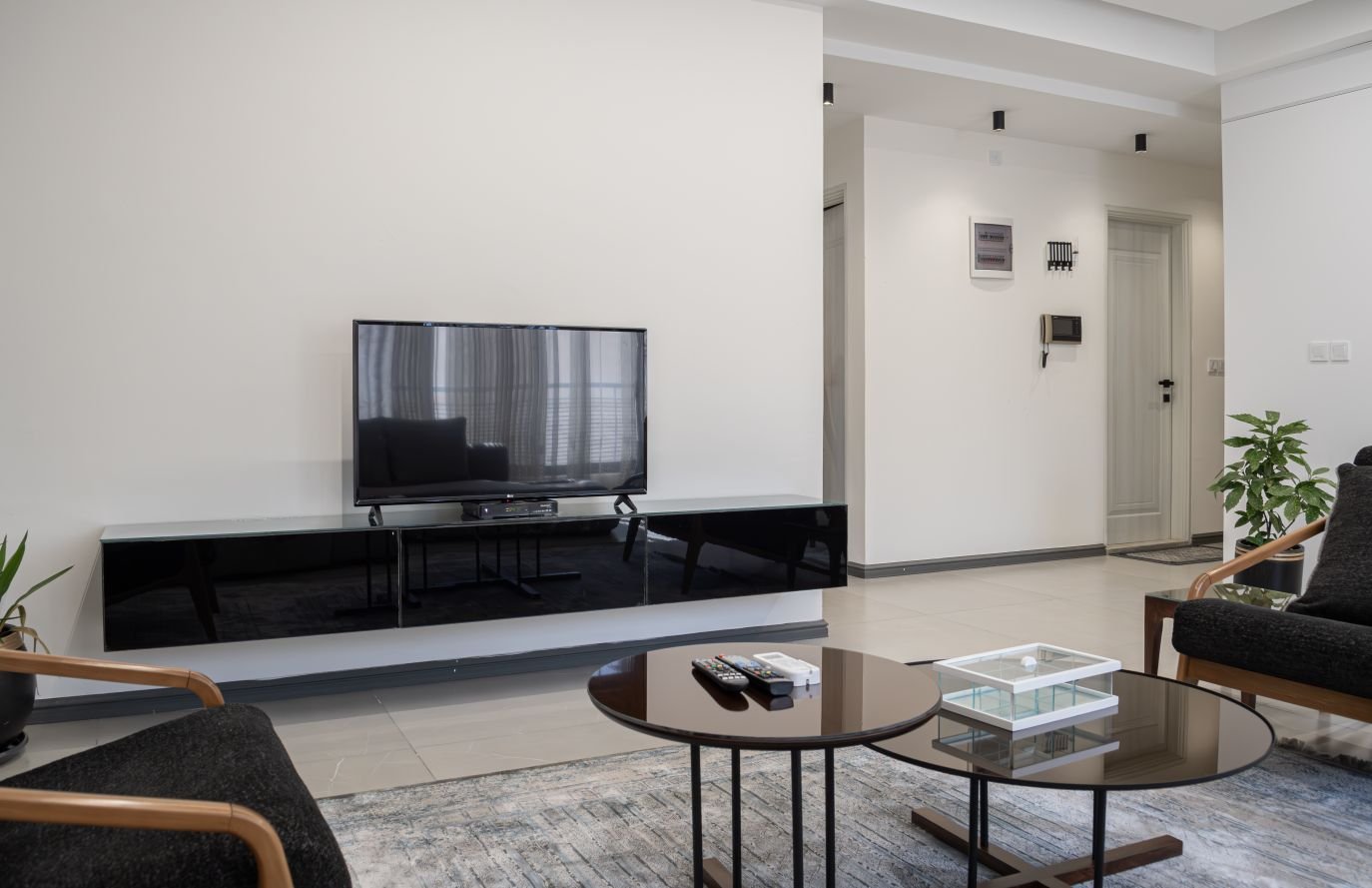 آپارتمان دوخوابه دانژه معالی آباد 1