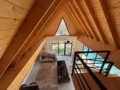 ویلا سه خوابه سوئیسی استخردار آبگرم پوریائی