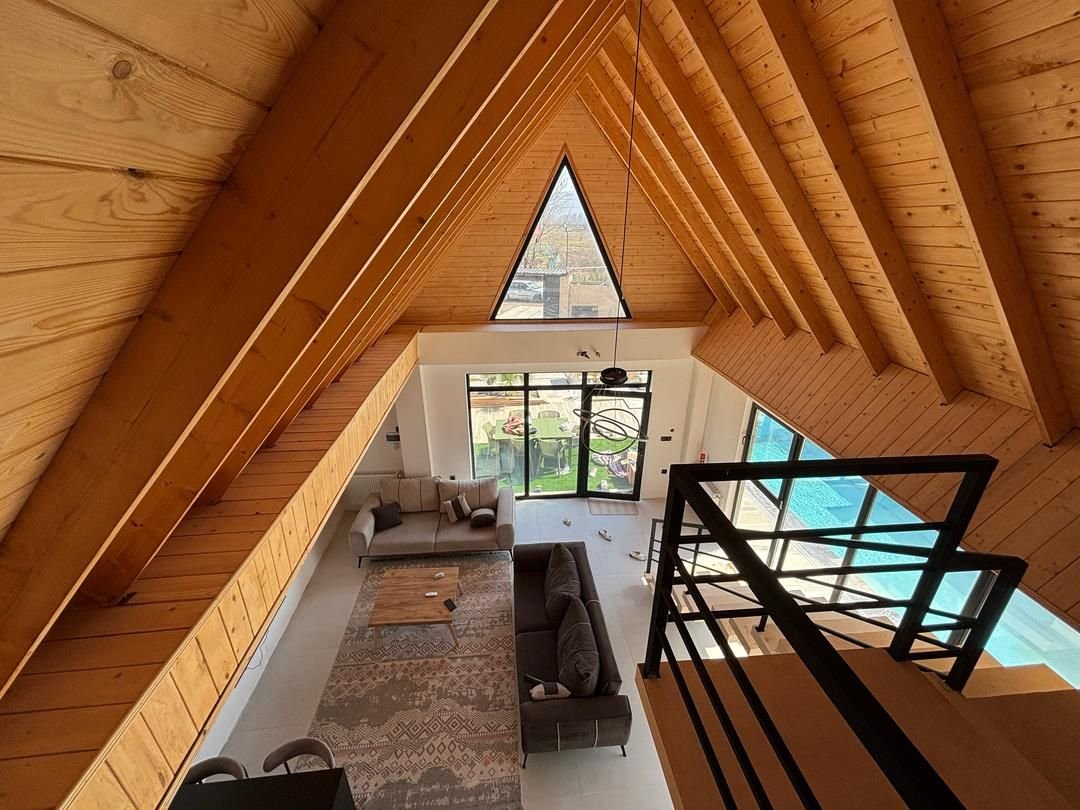 ویلا سه خوابه سوئیسی استخردار آبگرم پوریائی