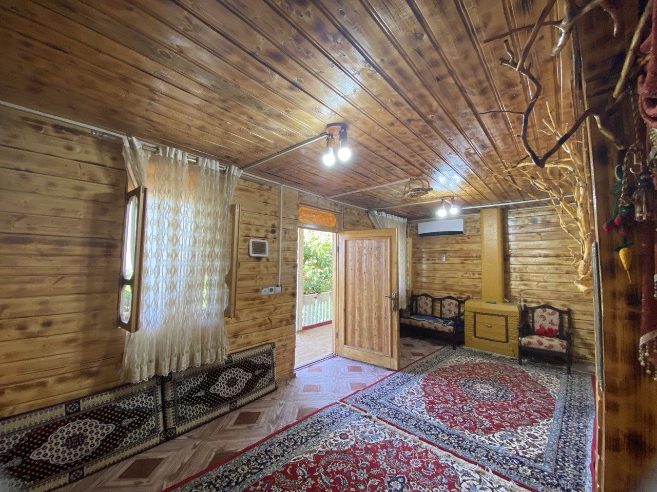 یک خوابه چوبی عمو کوروش