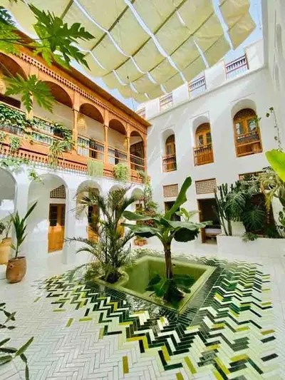 بومگردی سه خوابه عمارت سبز - واحد استخردار