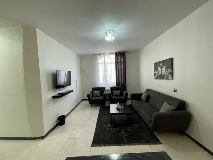 آپارتمان دوخوابه جکوزی دار رویال هاوس کوروش مال 1