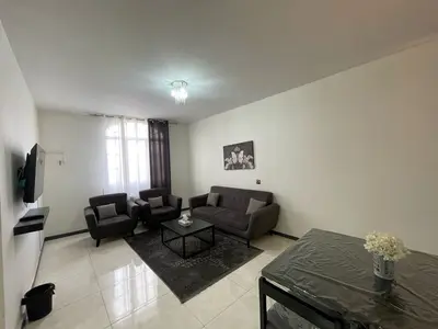 آپارتمان دوخوابه جکوزی دار رویال هاوس کوروش مال 1