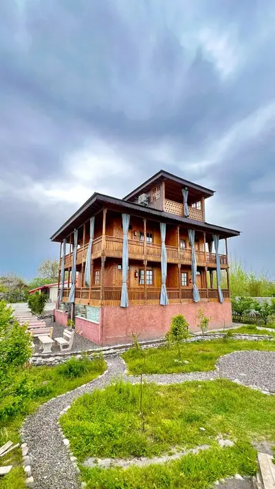 بومگردی شاتوت - واحد 3