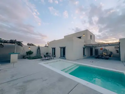 ویلا سه خوابه دوبلکس استخردار کوزدن