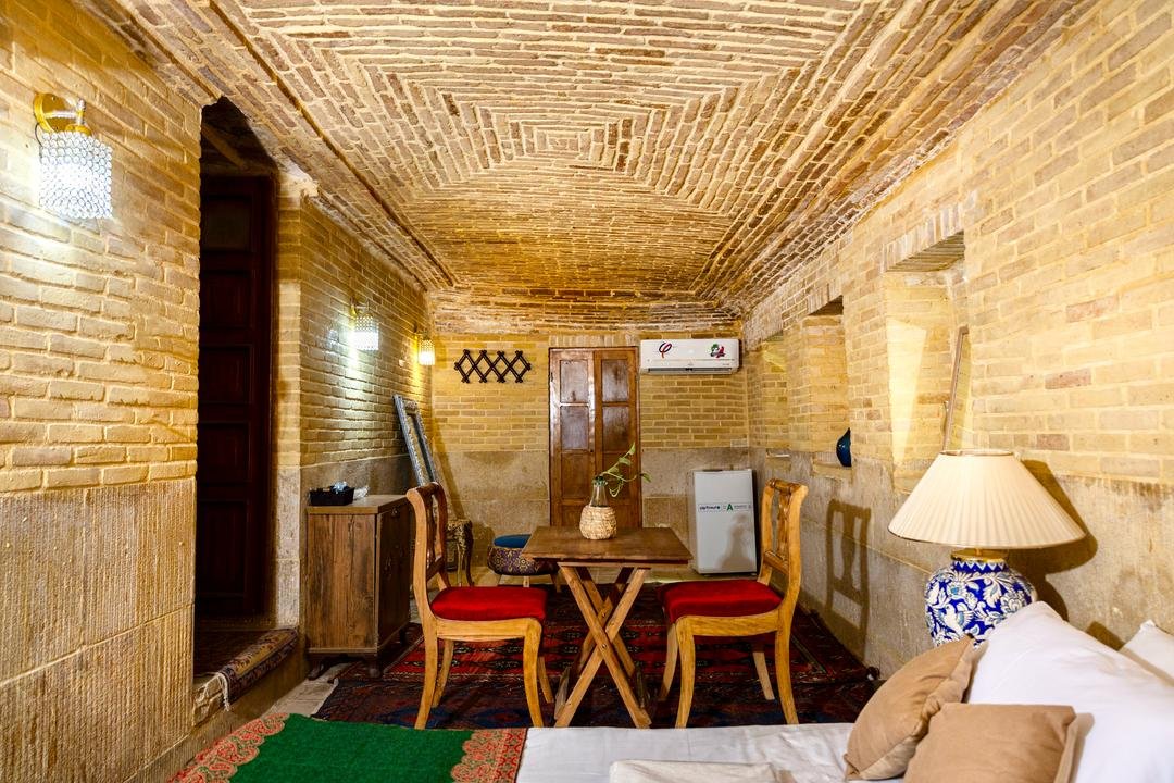 آبان - واحد یاس