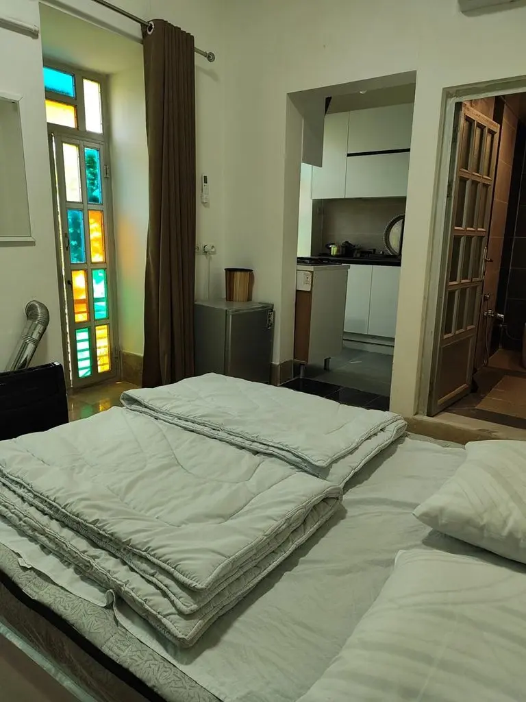 بوم گردی ایرن - واحد 107