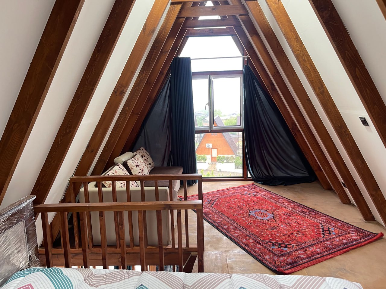 یک خوابه دوبلکس سوئیسی جنگلی کاووس کبریا