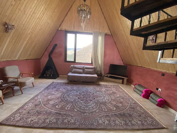 کلبه یک خوابه سوئیسی ایواز