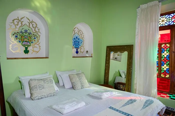 اقامتگاه سنتی آبان - واحد شکوفه