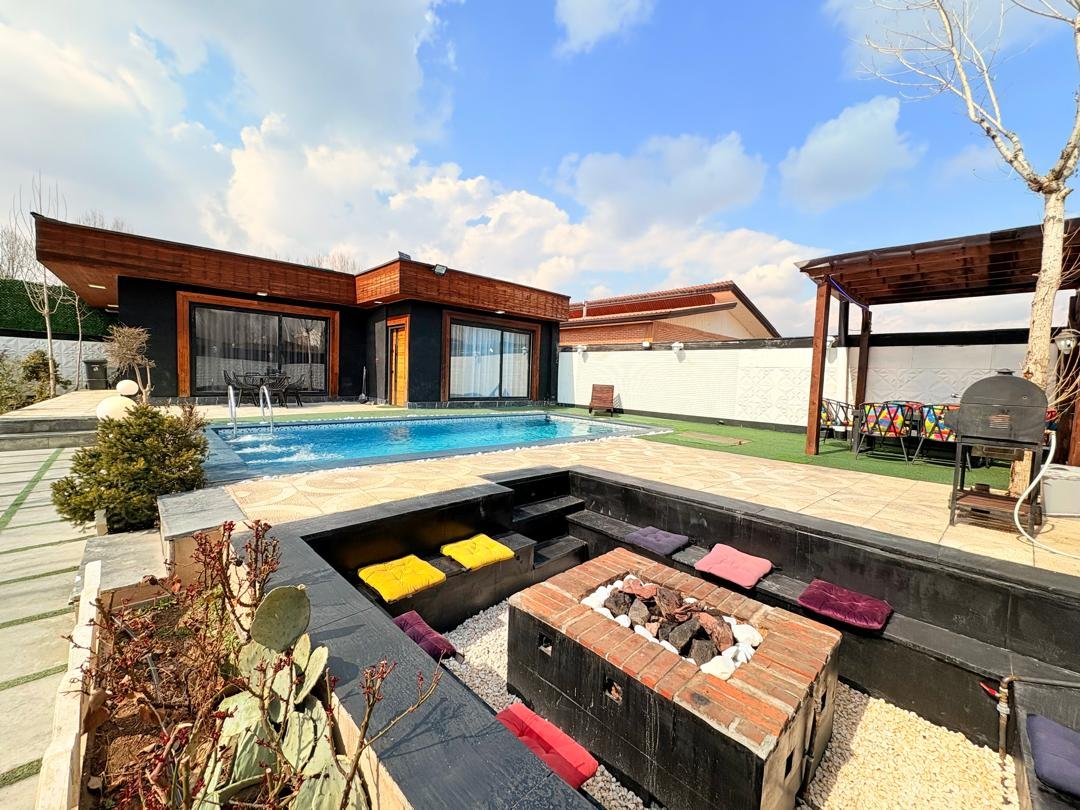 دوخوابه استخردار آبگرم لی لی