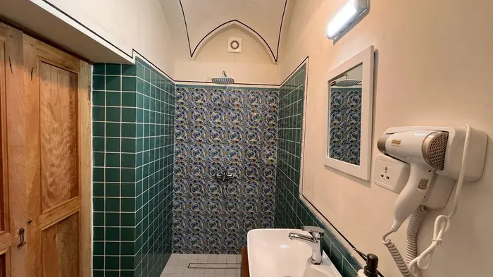 دبل نقره - بوتیک هتل سرای نفیس اتاق الماس - سرای نفیس - واحد الماس