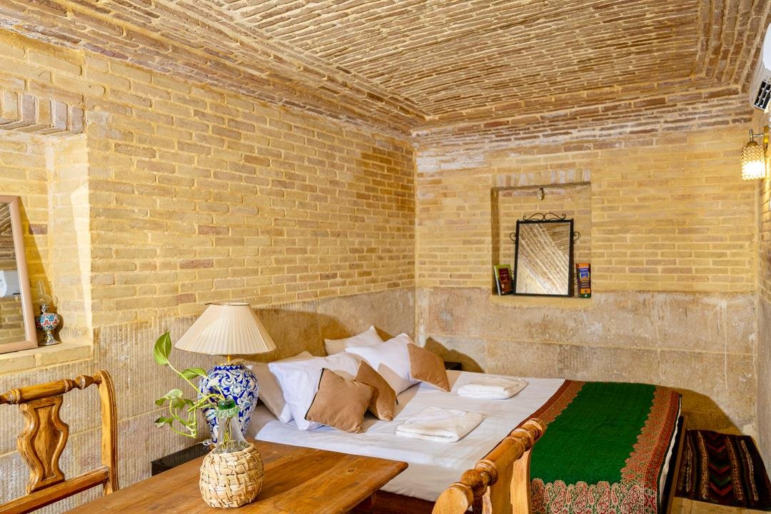 آبان - واحد یاس