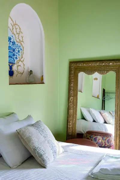 اقامتگاه سنتی آبان - واحد شکوفه