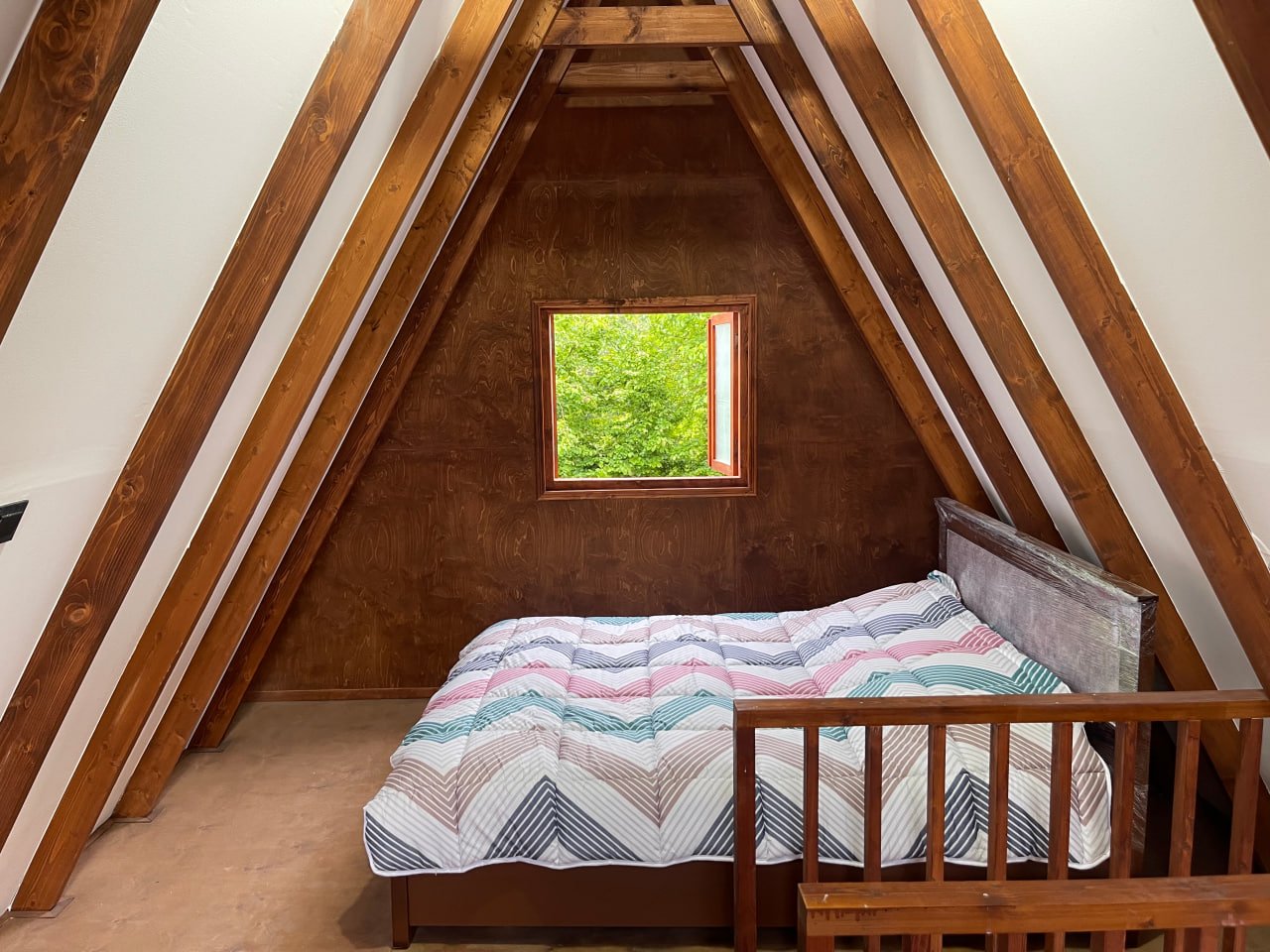 یک خوابه دوبلکس سوئیسی جنگلی کاووس کبریا