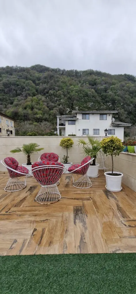 ویلا دوخوابه جنگلی استخردار سفید تمشک