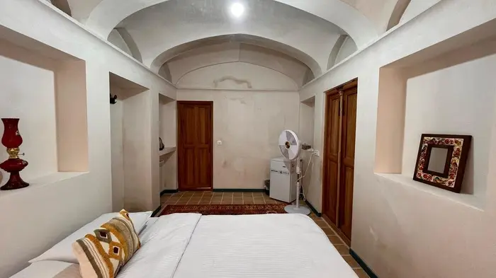 دبل نقره - بوتیک هتل سرای نفیس اتاق الماس - یک تخته فلت سرای نفیس اتاق نقره