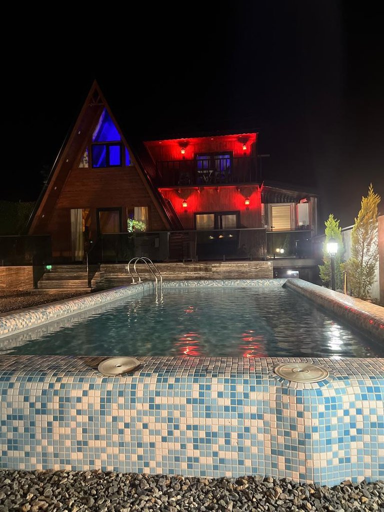 دوخوابه سوئیسی استخردار آبگرم بونده