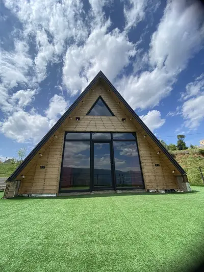 کلبه دوخوابه سوئیسی ابرا