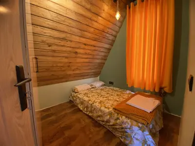 کلبه دوخوابه سوئیسی ابرا