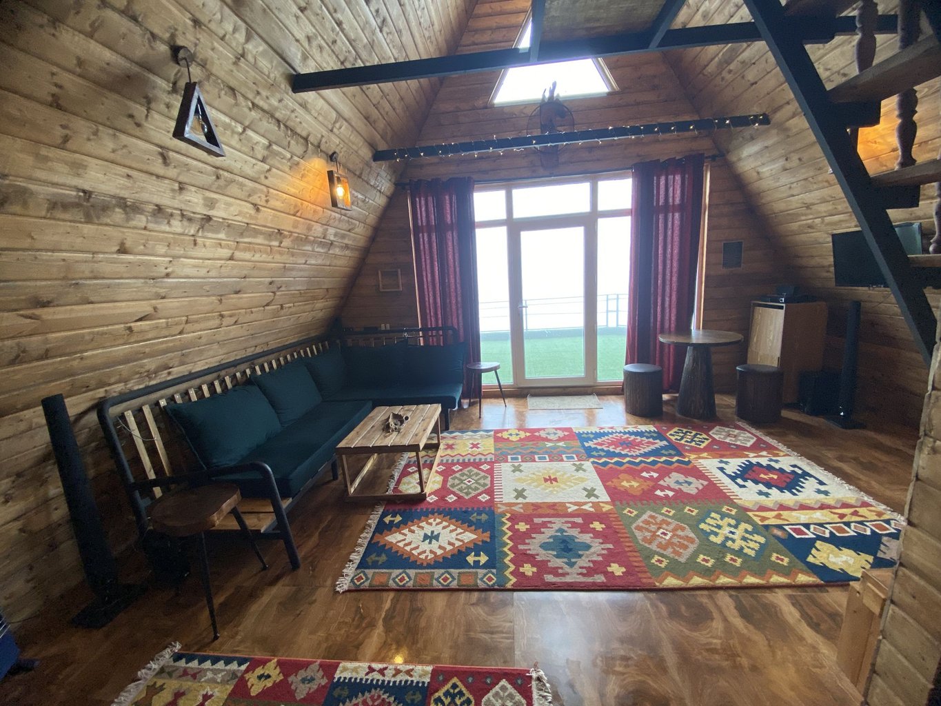 دوخوابه سوئیسی ابرا