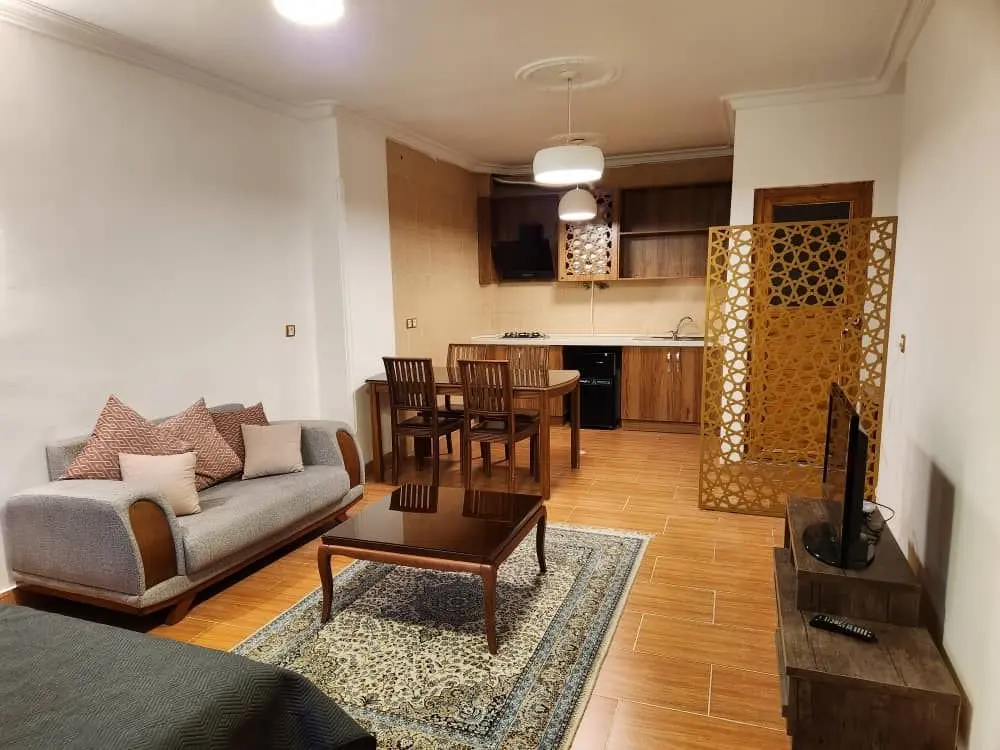 سوئیت فلت فندق دار ۱ - نشیمن و آشپز خانه