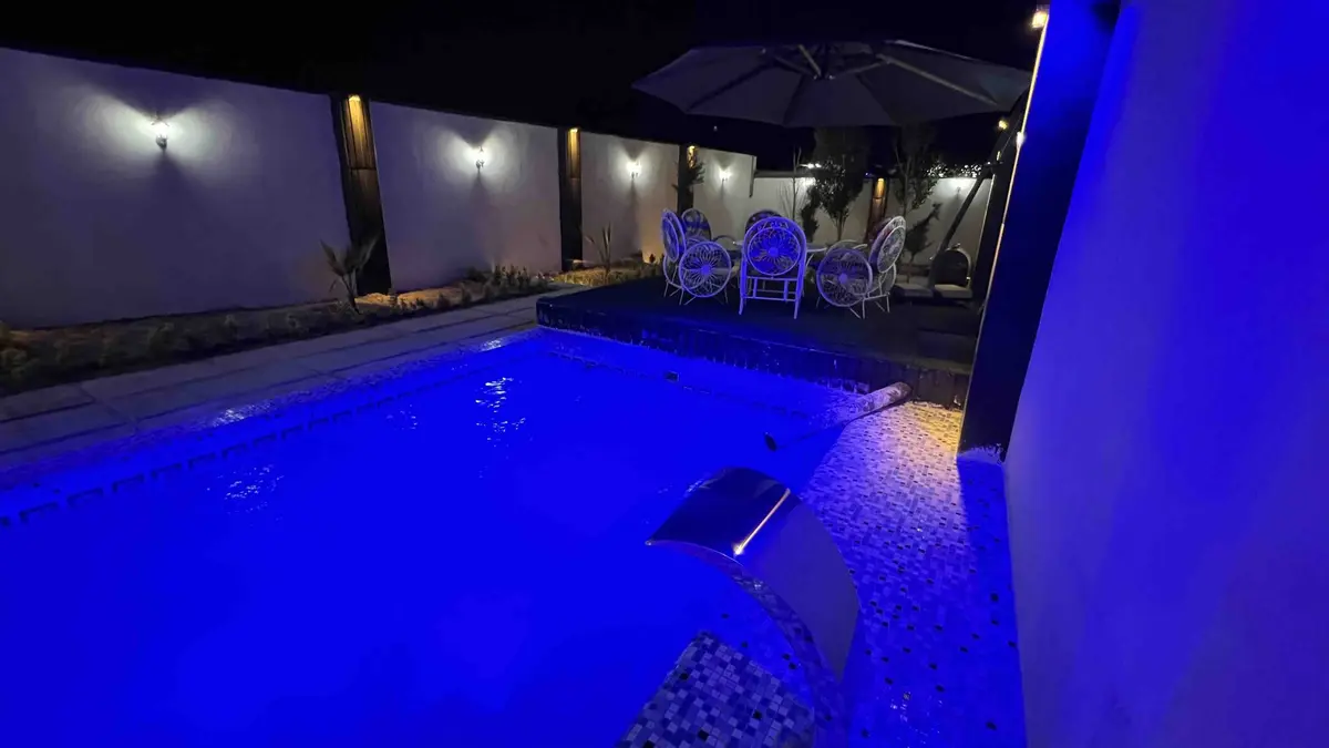 ویلا دوخوابه بلک وایت - انتخاب عنوان تصویر