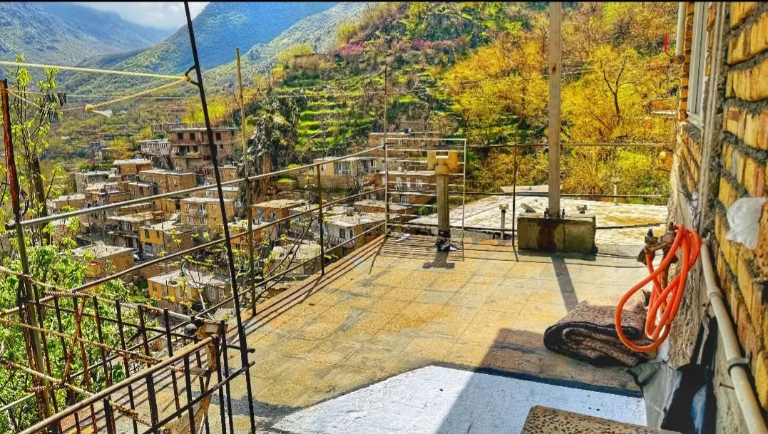 سوئیت فلت داریان 1 - تراس