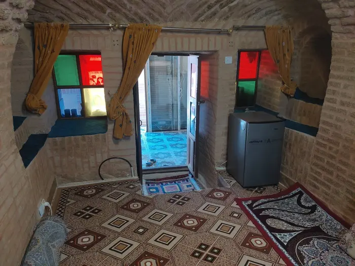 بوم گردی میرزا طاهر - واحد 4