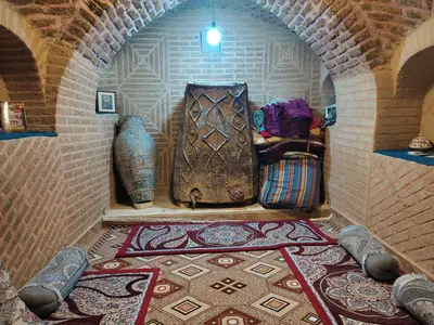 بومگردی میرزا طاهر - واحد 4