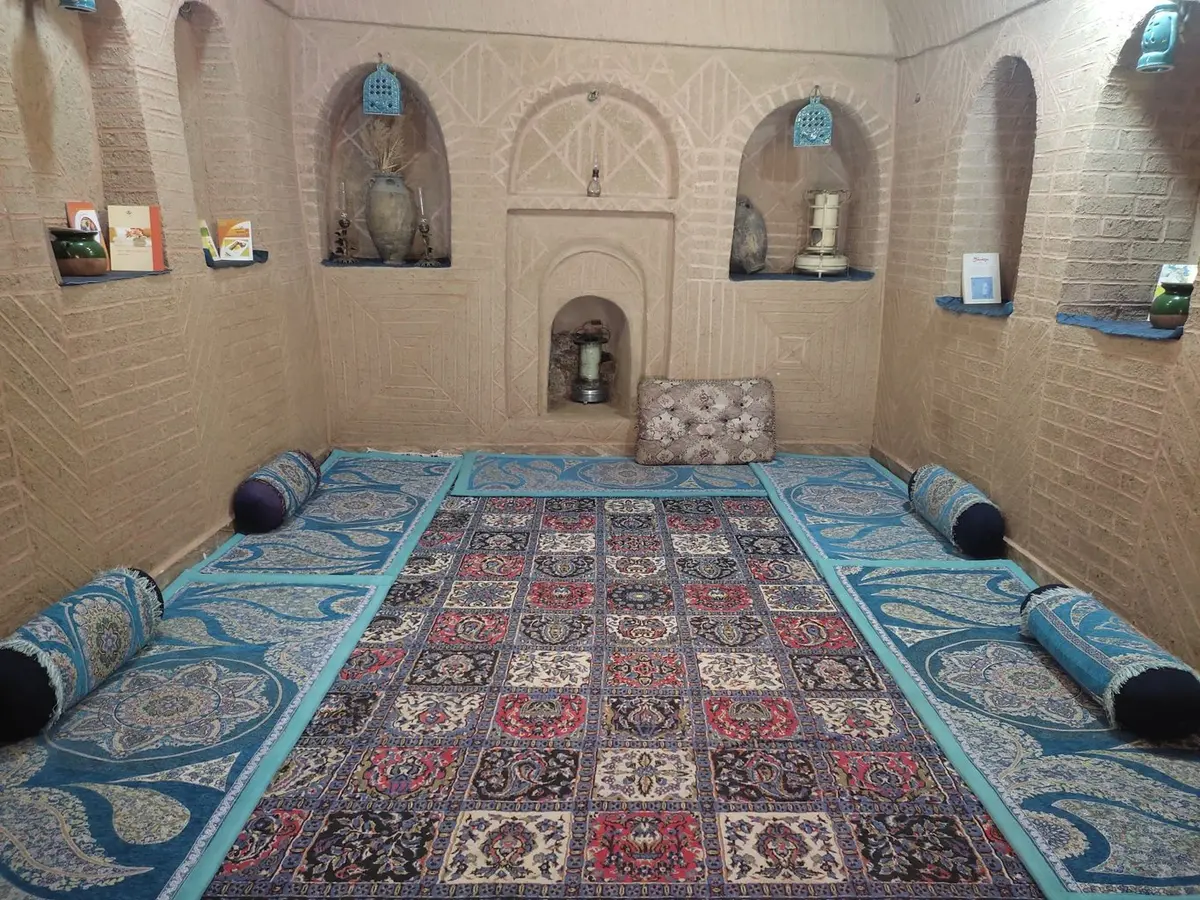 بوم گردی میرزا طاهر - واحد 6