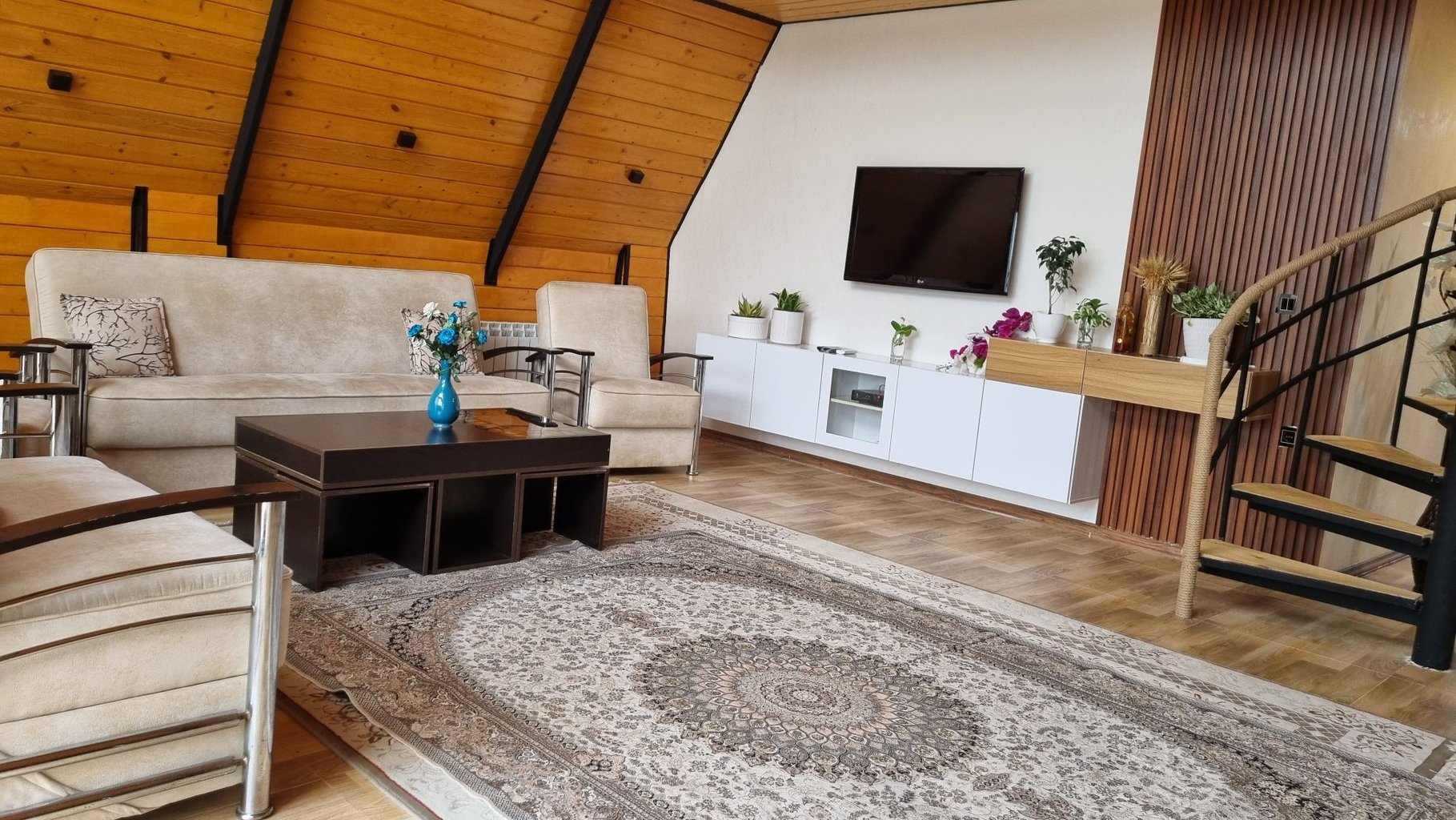 دوخوابه سوئیسی کیکا