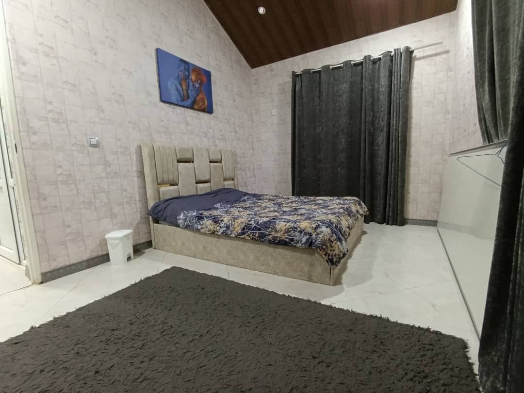 ویلا دوخوابه استخردار آبگرم شقایق قرمز