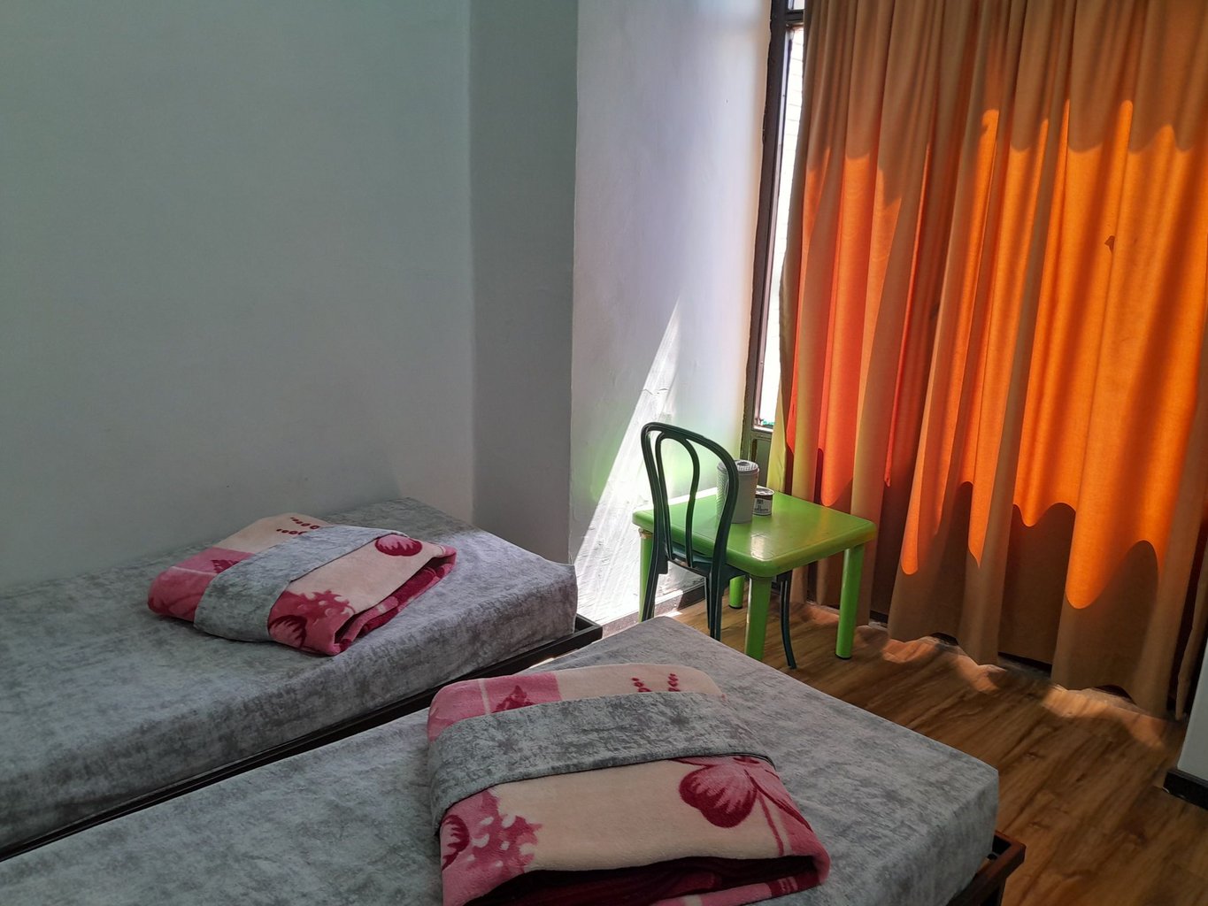 فردوسی امام خمینی - واحد ۳۰۲