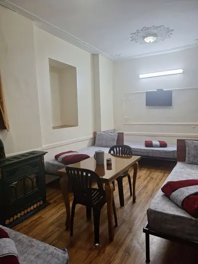 مسافرخانه فردوسی - واحد ۴ تخته