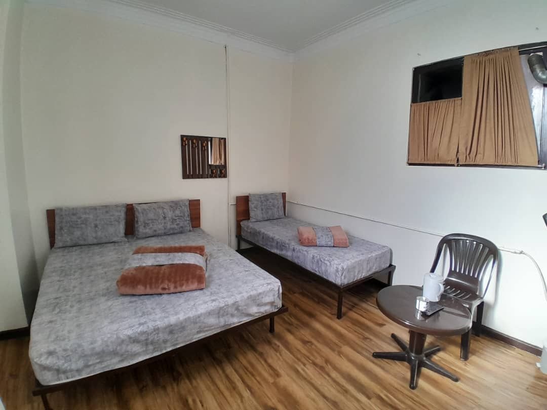 مسافرخانه فردوسی - واحد سه تخته 1