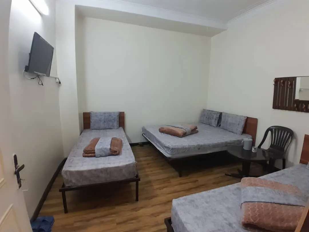 مسافرخانه فردوسی - واحد ۴ تخته