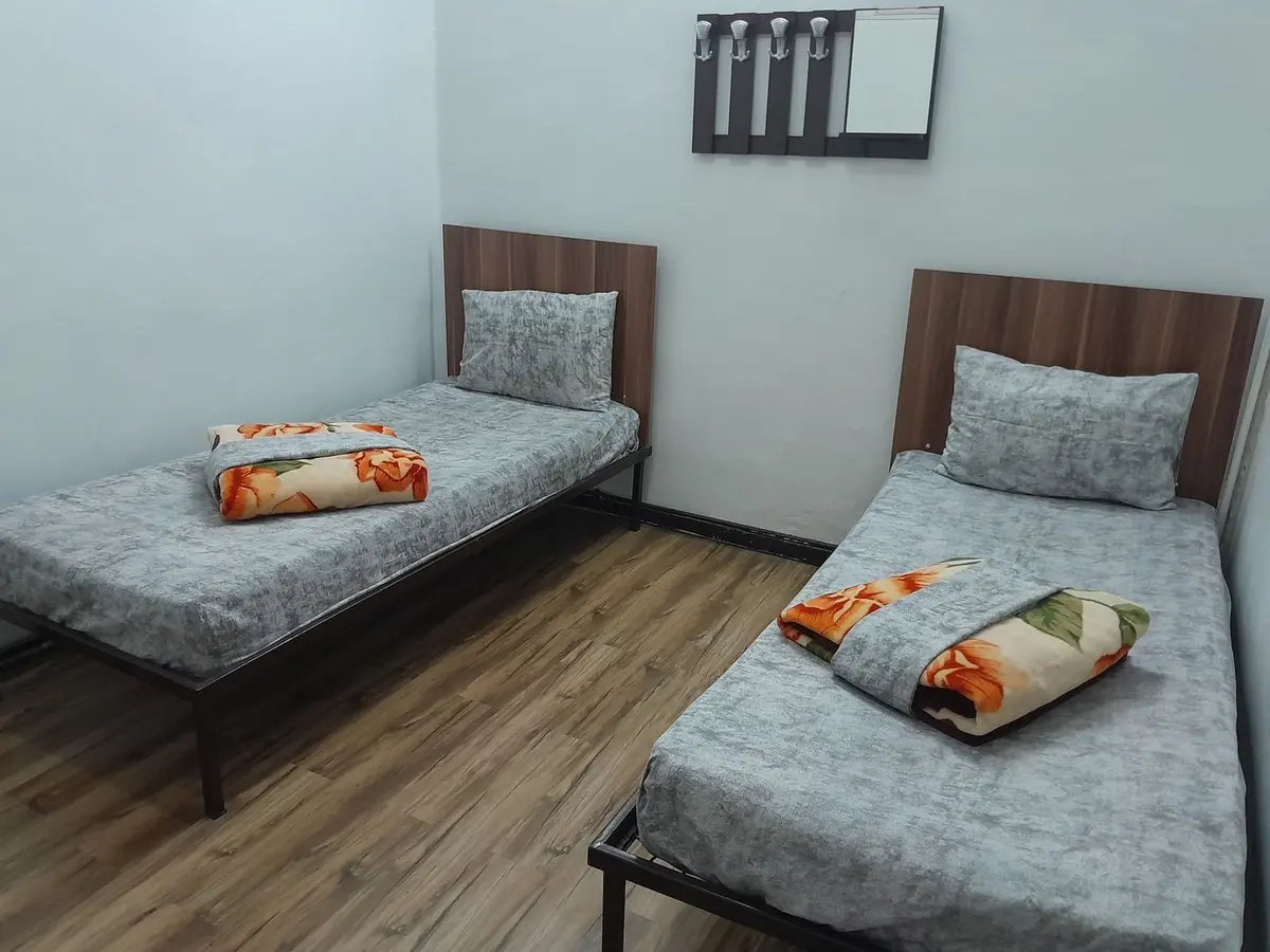 مسافرخانه فردوسی امام خمینی - واحد ۳۰۸