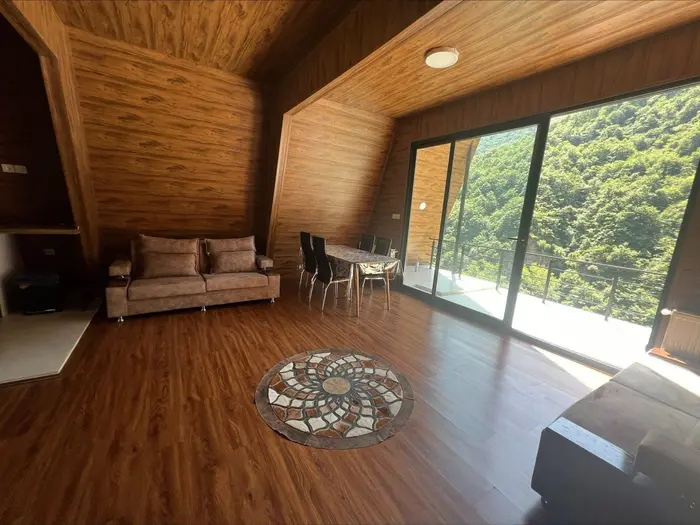 کلبه یک خوابه سوئیسی جنگلی ارکیده دوهزار