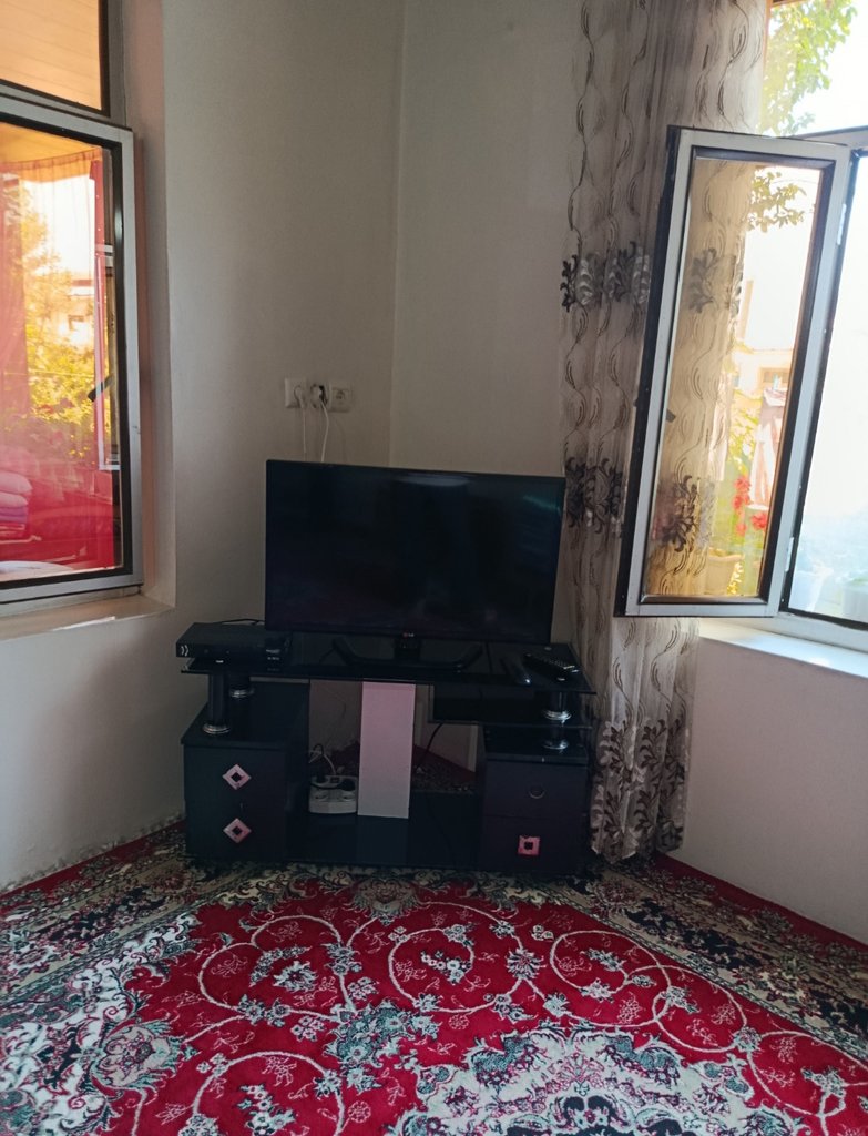 ویلا یک خوابه جنگلی صورتی