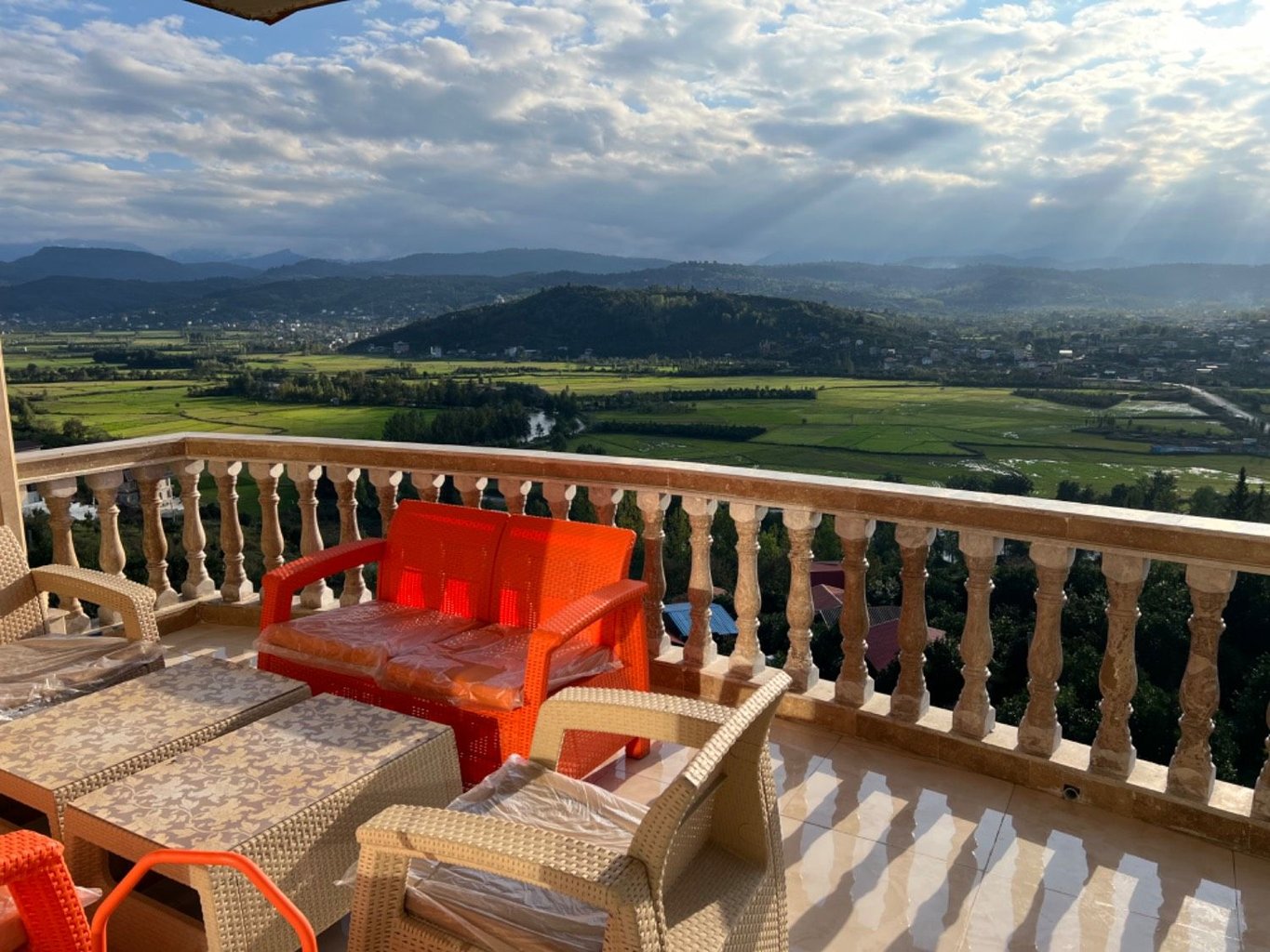 دوخوابه جنگلی جکوزی دار رایان