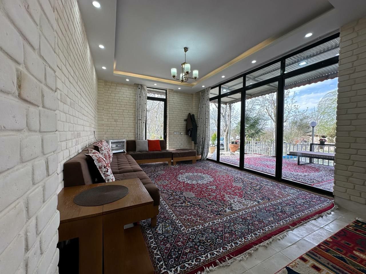 بوم گردی فلت باغ خورشید 1