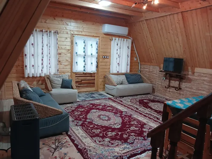 کلبه یک خوابه سوئیسی سیاهمرد ۱