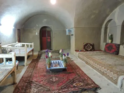 بومگردی خانه باغ صفا - واحد همکف