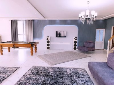 ویلا چهارخوابه استخردار آبگرم گلبرگ ۱