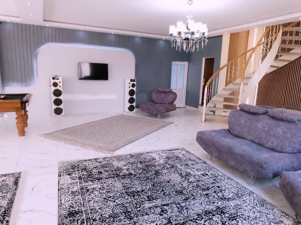 ویلا چهارخوابه استخردار آبگرم گلبرگ ۱ - حال طبقه همکف