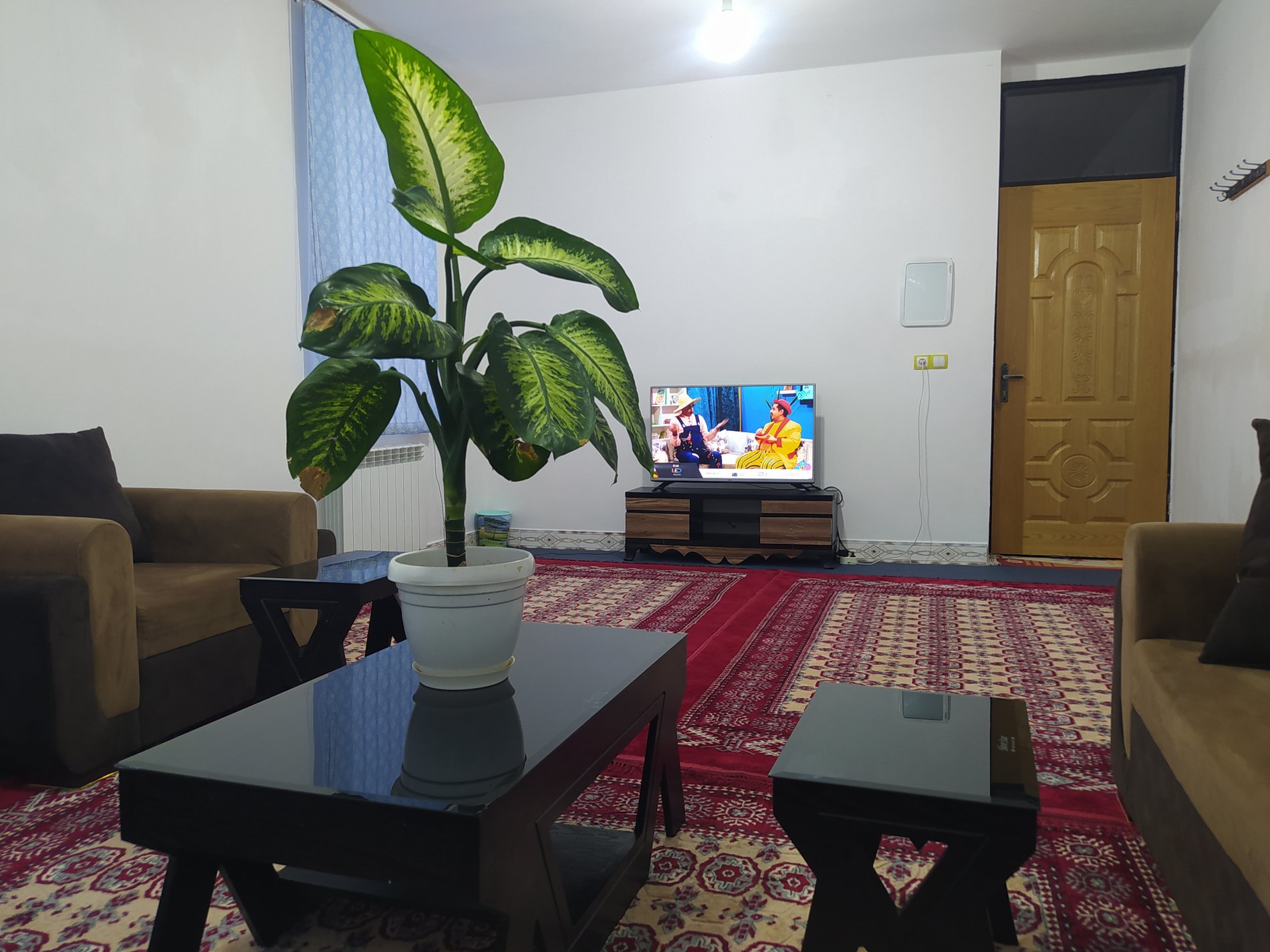 آپارتمان چهارخوابه بالکن دار پاکباز