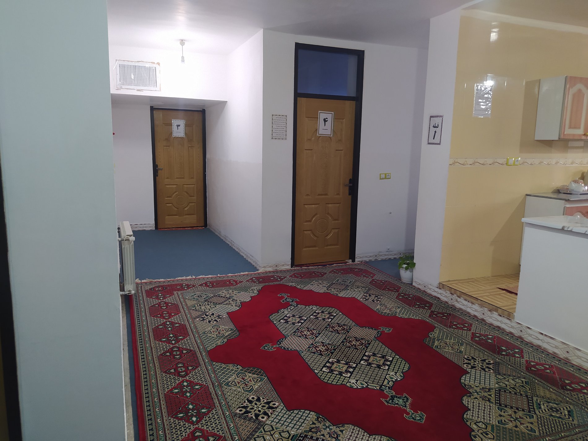 آپارتمان چهارخوابه بالکن دار پاکباز