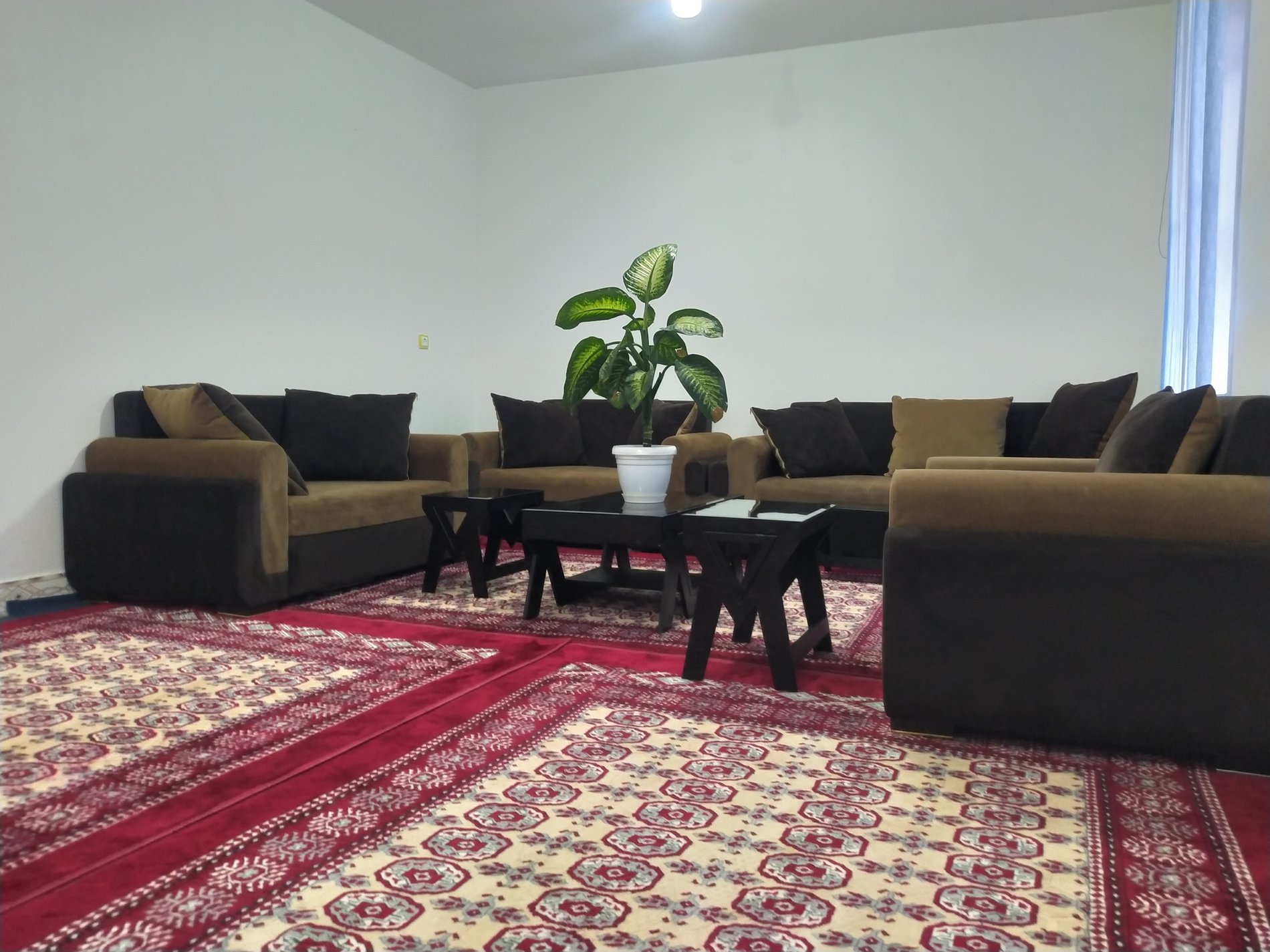 آپارتمان چهارخوابه بالکن دار پاکباز