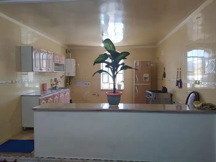 آپارتمان چهارخوابه پاکباز - نمای اپن آشپزخانه